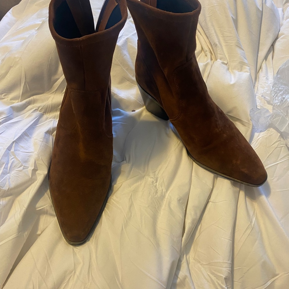 27 EDIT Brown Heeled Boots